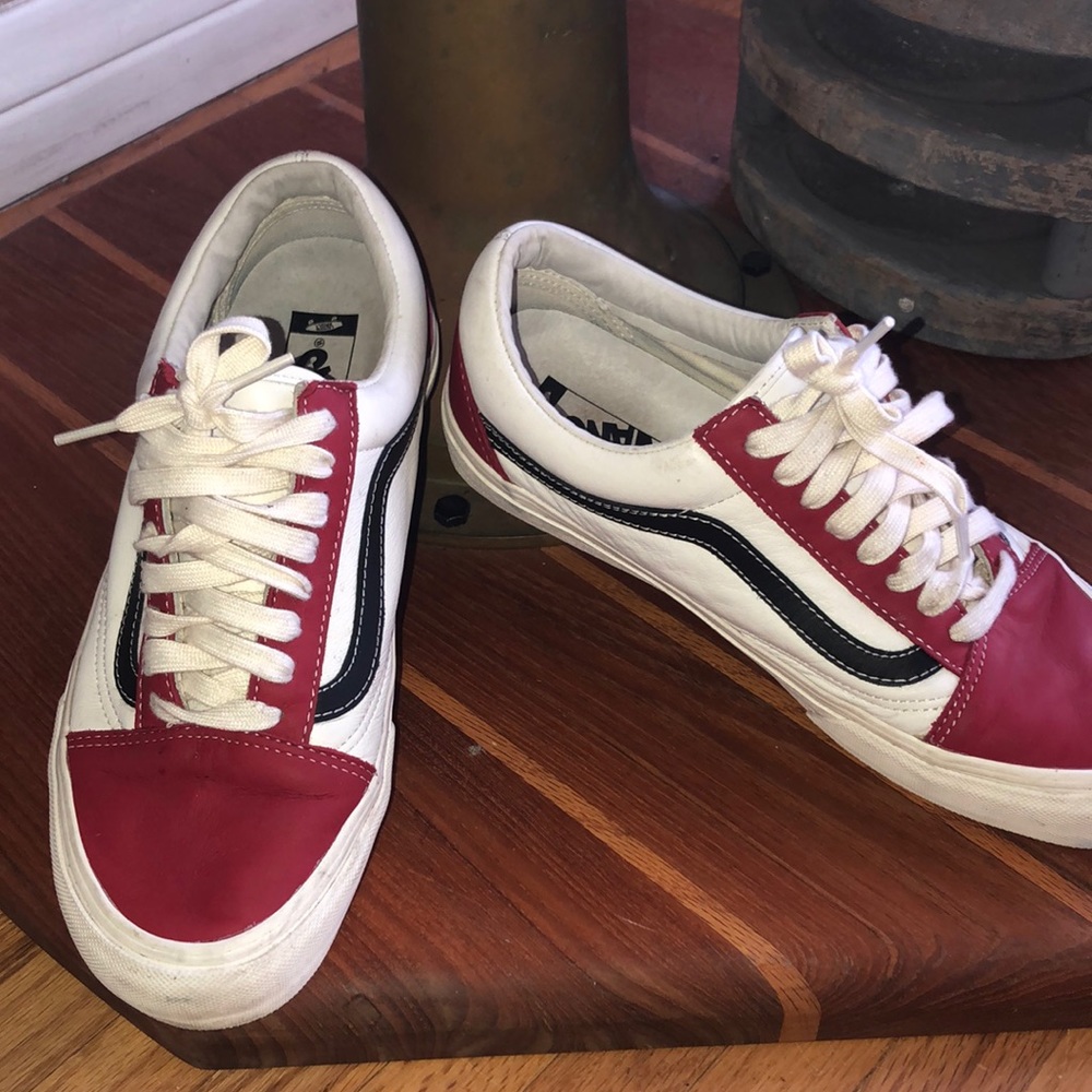 Vans low tops size 9 mens 10.5 women